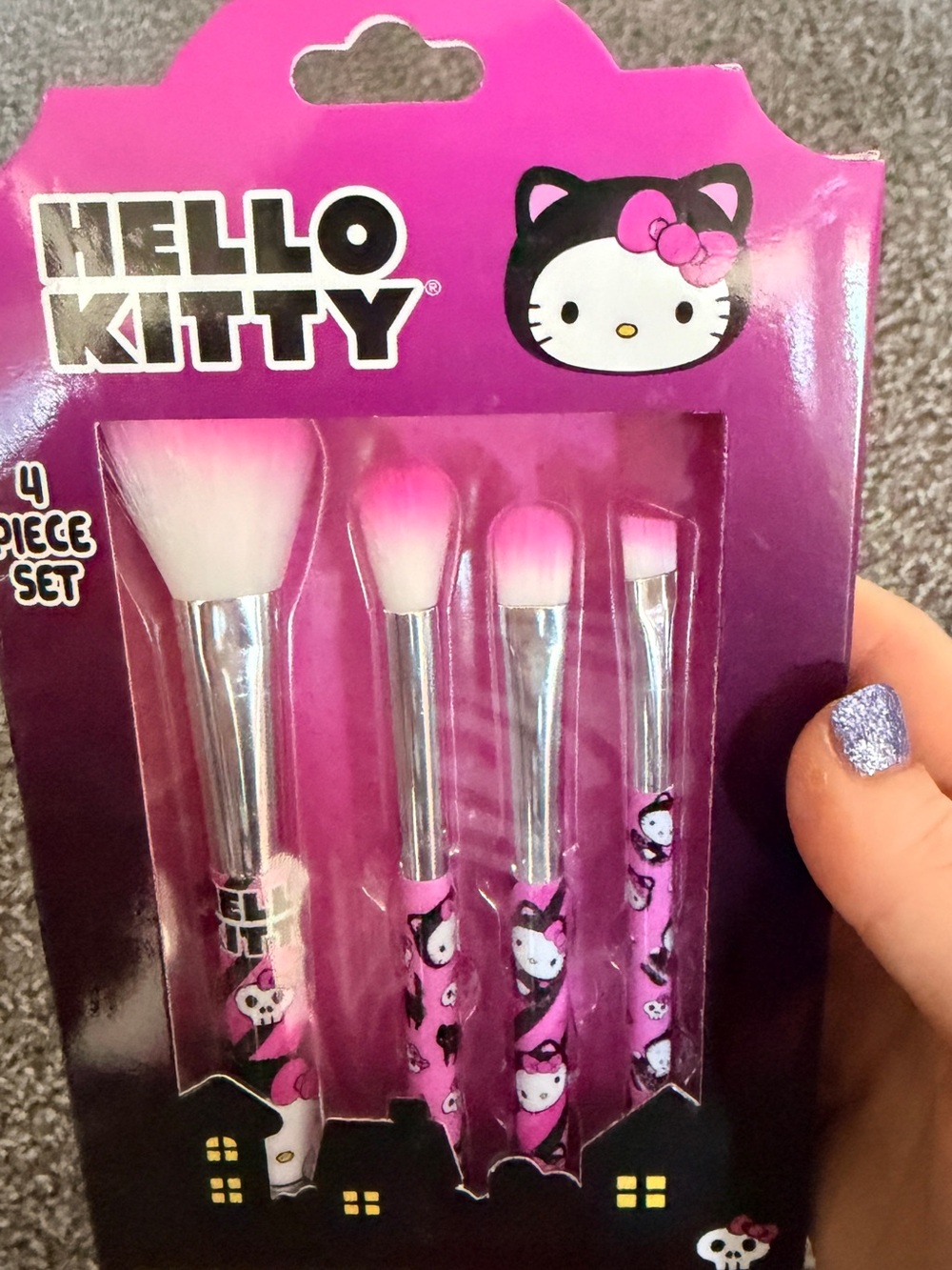 Hello Kitty 4 Piece Cosmetic Brush Set - Picture 2 of 5
